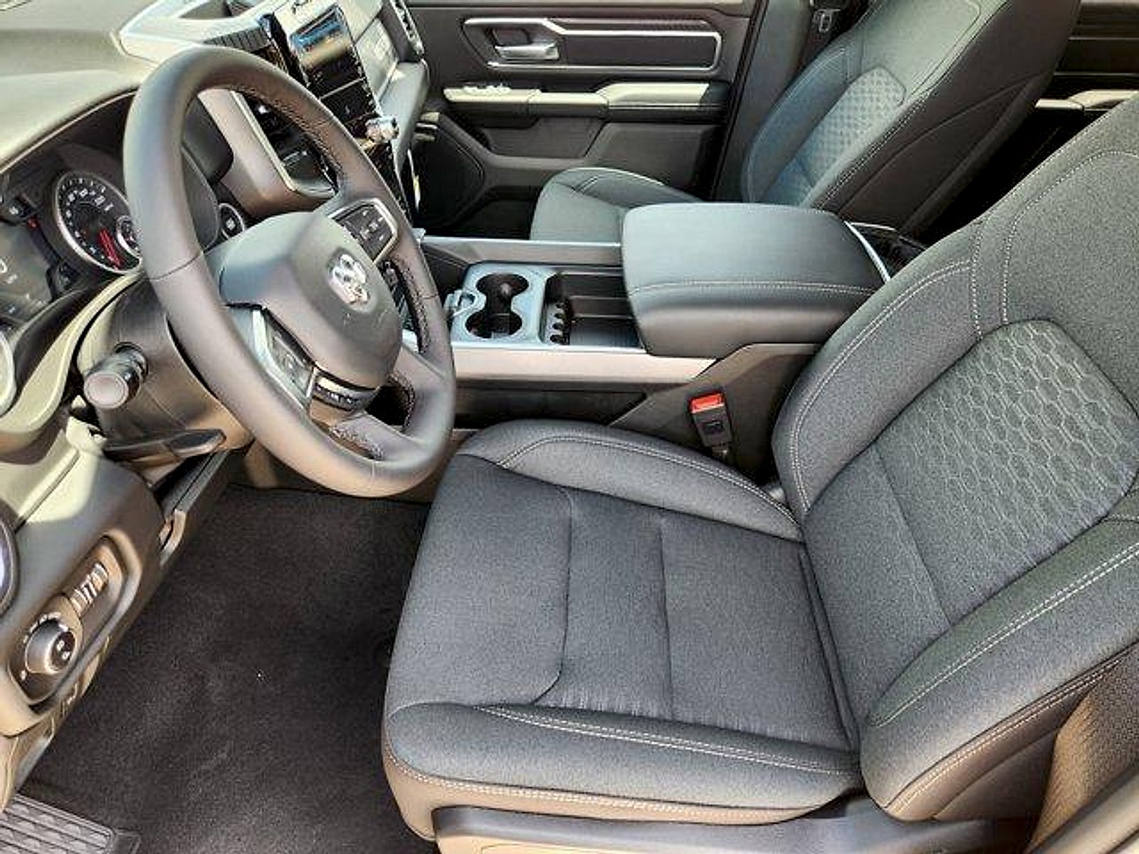 2026 RAM Ram 1500 RAM 1500 LONE STAR CREW CAB 4X2 5'7' BOX