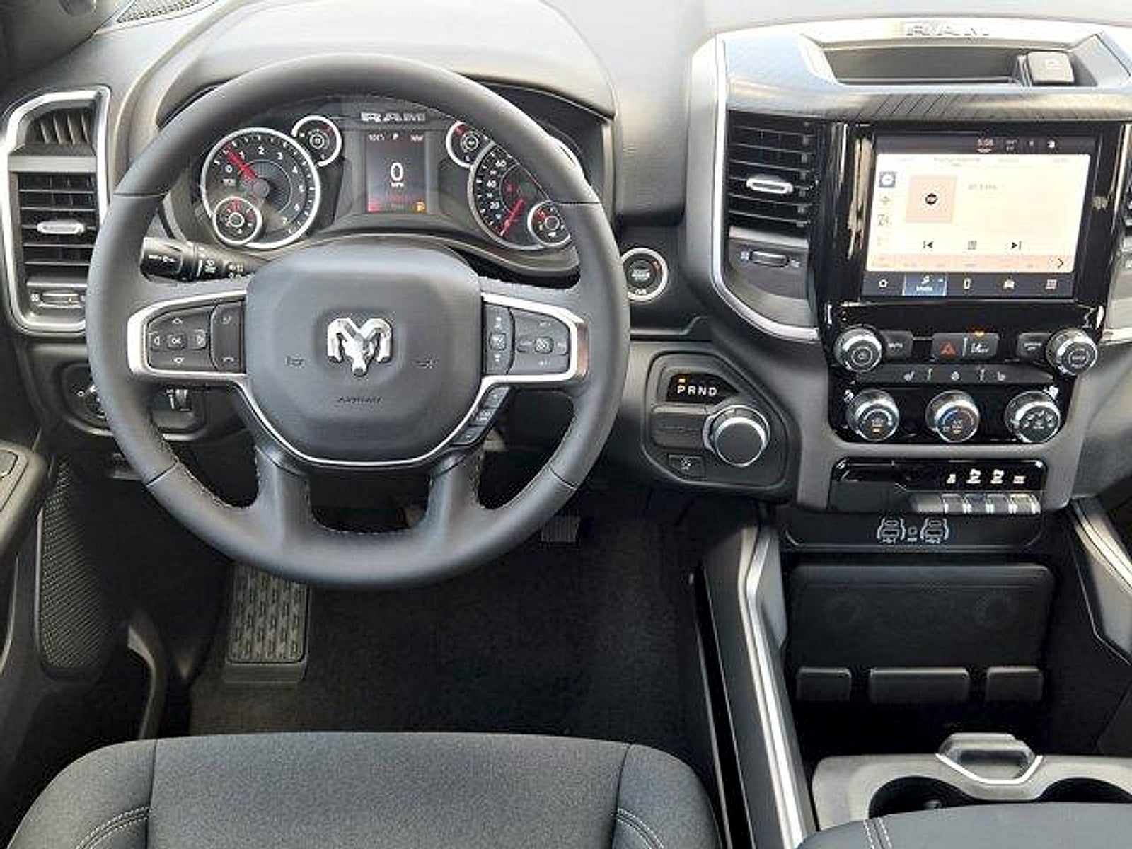 2026 RAM Ram 1500 RAM 1500 LONE STAR CREW CAB 4X2 5'7' BOX