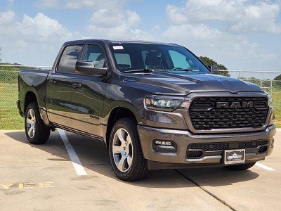 2027 RAM Ram 1500 RAM 1500 EXPRESS CREW CAB 4X2 5'7' BOX