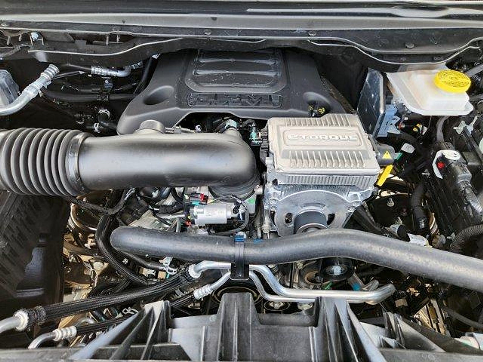 2027 RAM Ram 1500 RAM 1500 EXPRESS CREW CAB 4X2 5'7' BOX