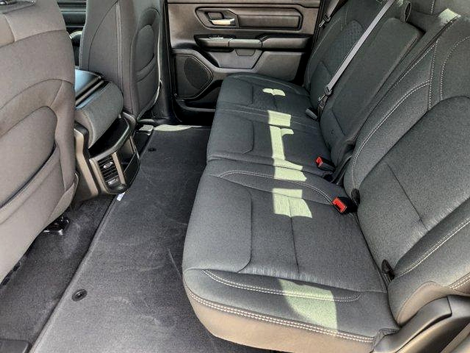 2026 RAM Ram 1500 RAM 1500 EXPRESS CREW CAB 4X2 5'7' BOX