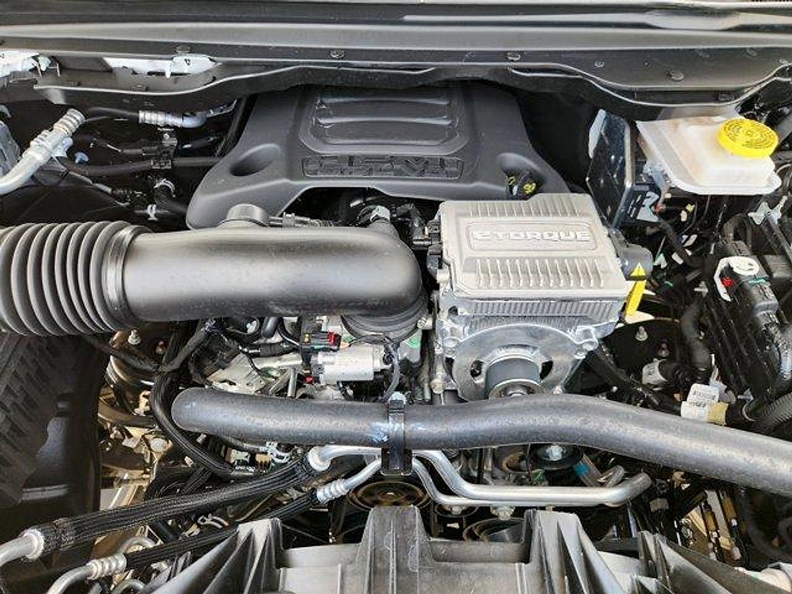 2026 RAM Ram 1500 RAM 1500 EXPRESS CREW CAB 4X2 5'7' BOX
