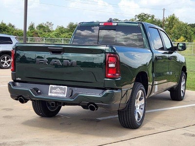 2027 RAM Ram 1500 RAM 1500 EXPRESS CREW CAB 4X2 5'7' BOX