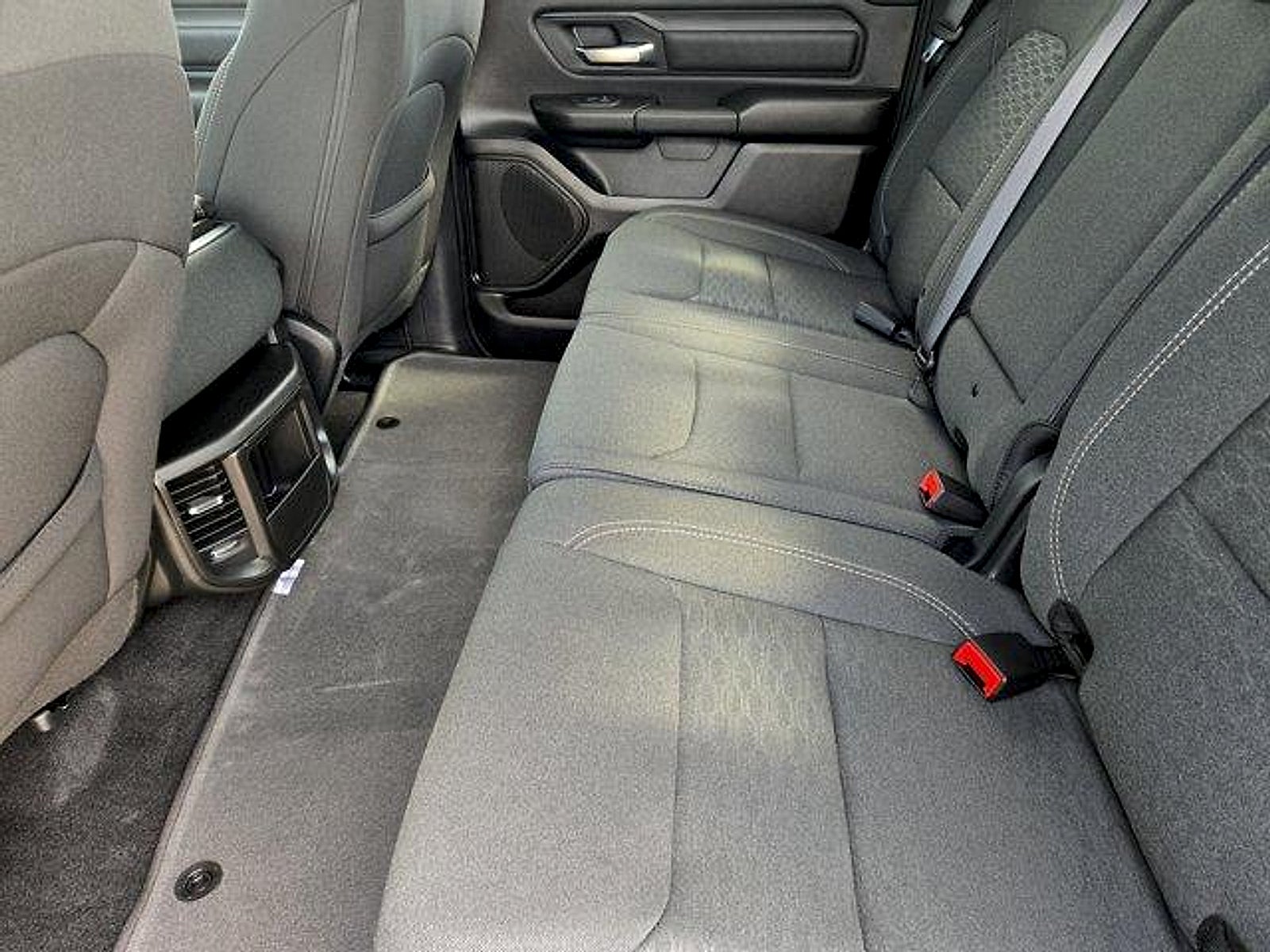 2026 RAM Ram 1500 RAM 1500 EXPRESS CREW CAB 4X2 5'7' BOX