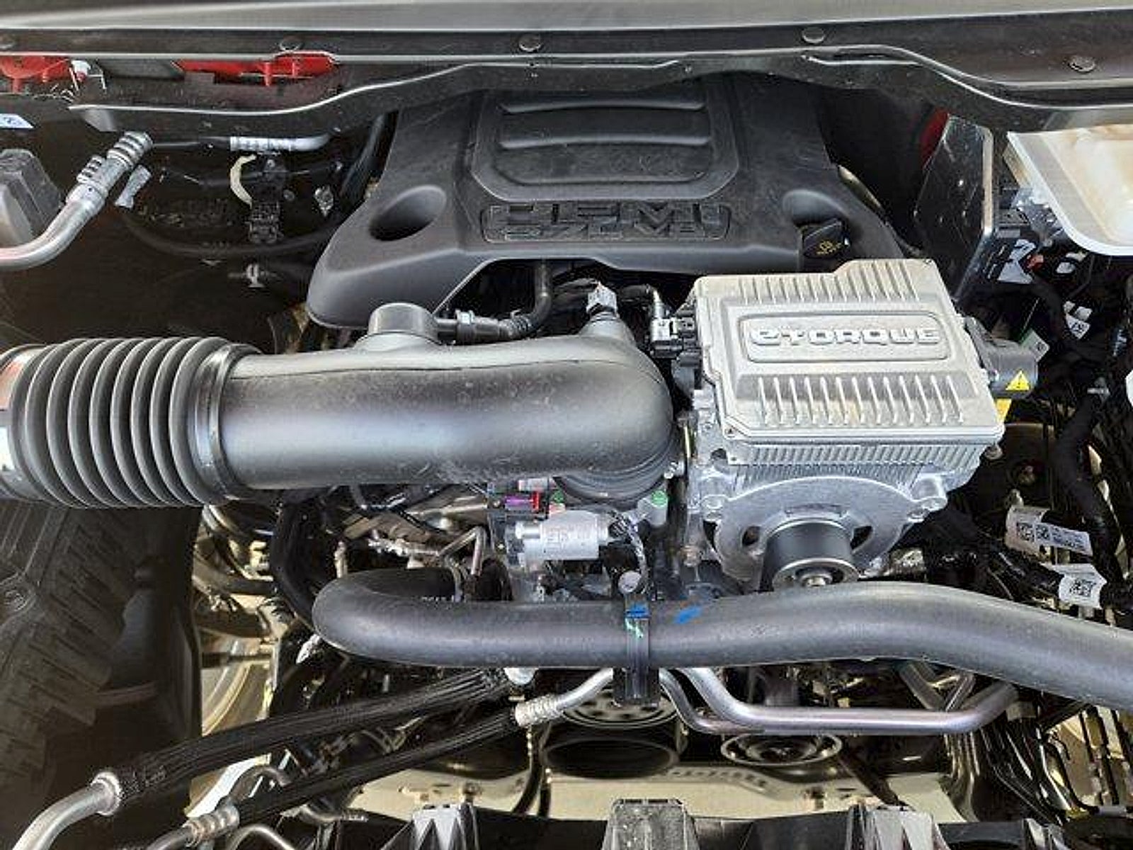 2026 RAM Ram 1500 RAM 1500 EXPRESS CREW CAB 4X2 5'7' BOX