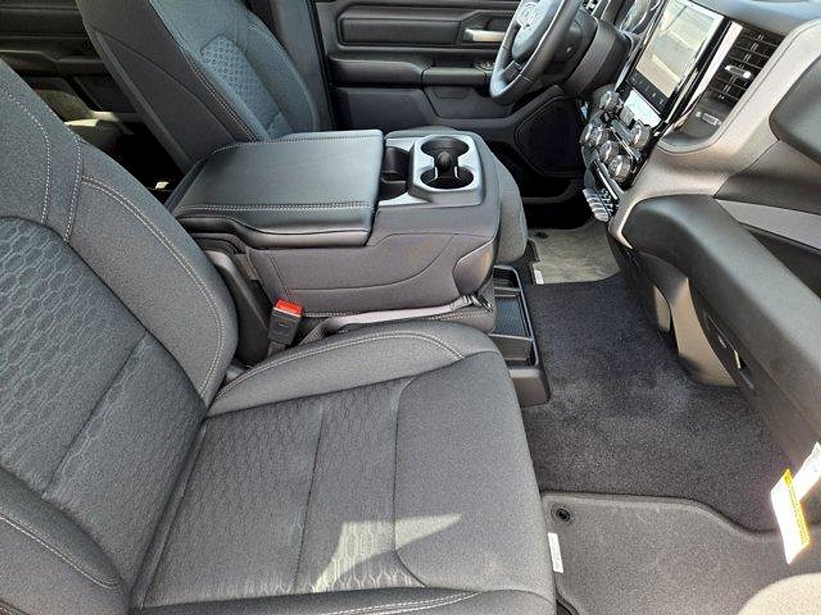 2026 RAM Ram 1500 RAM 1500 EXPRESS CREW CAB 4X2 5'7' BOX