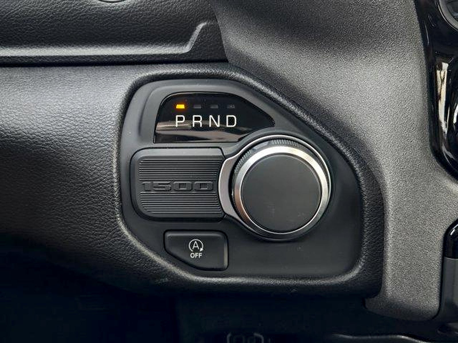 2026 RAM 1500 RAM 1500 EXPRESS CREW CAB 4X2 5'7' BOX