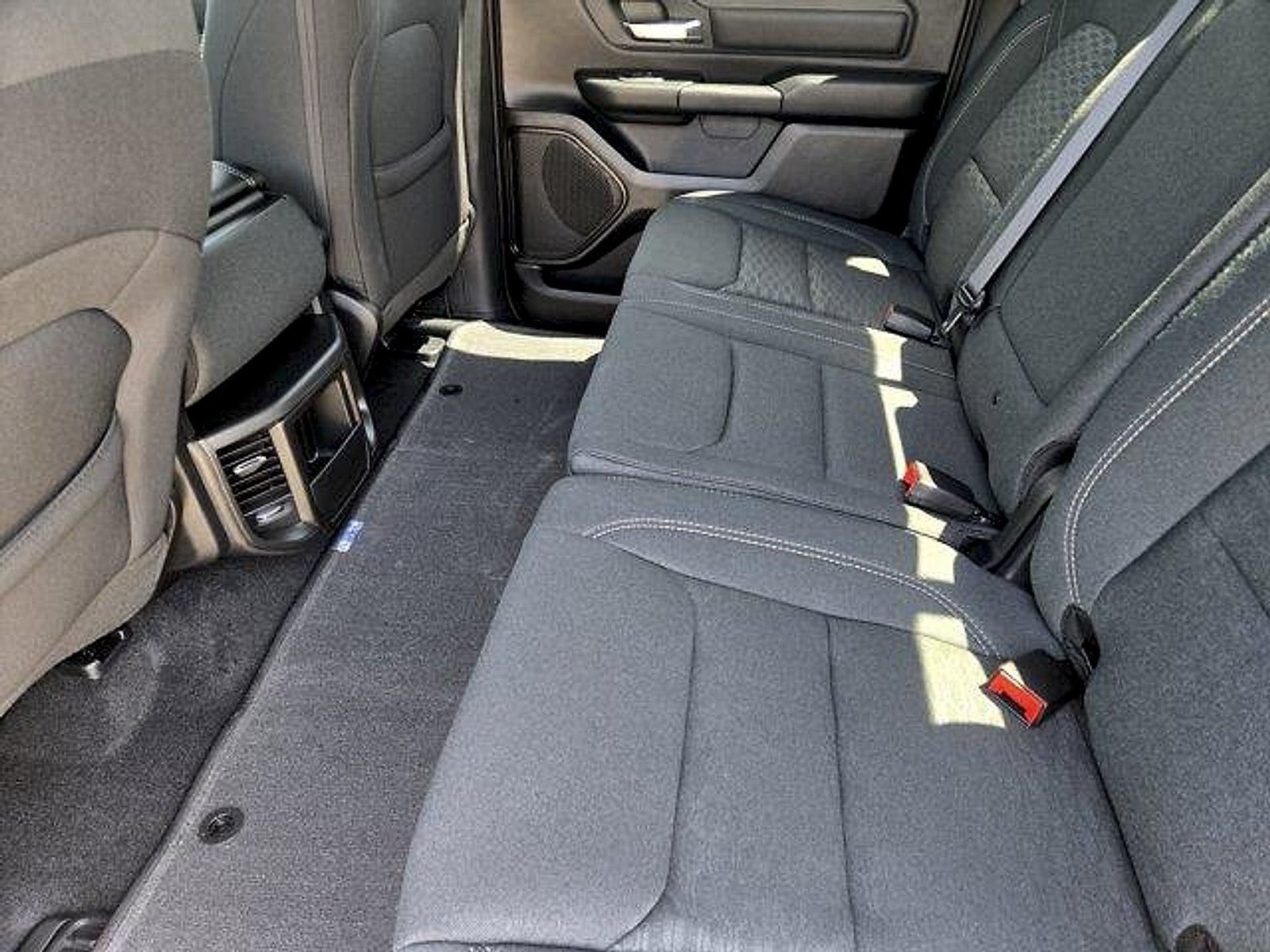 2026 RAM 1500 RAM 1500 EXPRESS CREW CAB 4X2 5'7' BOX
