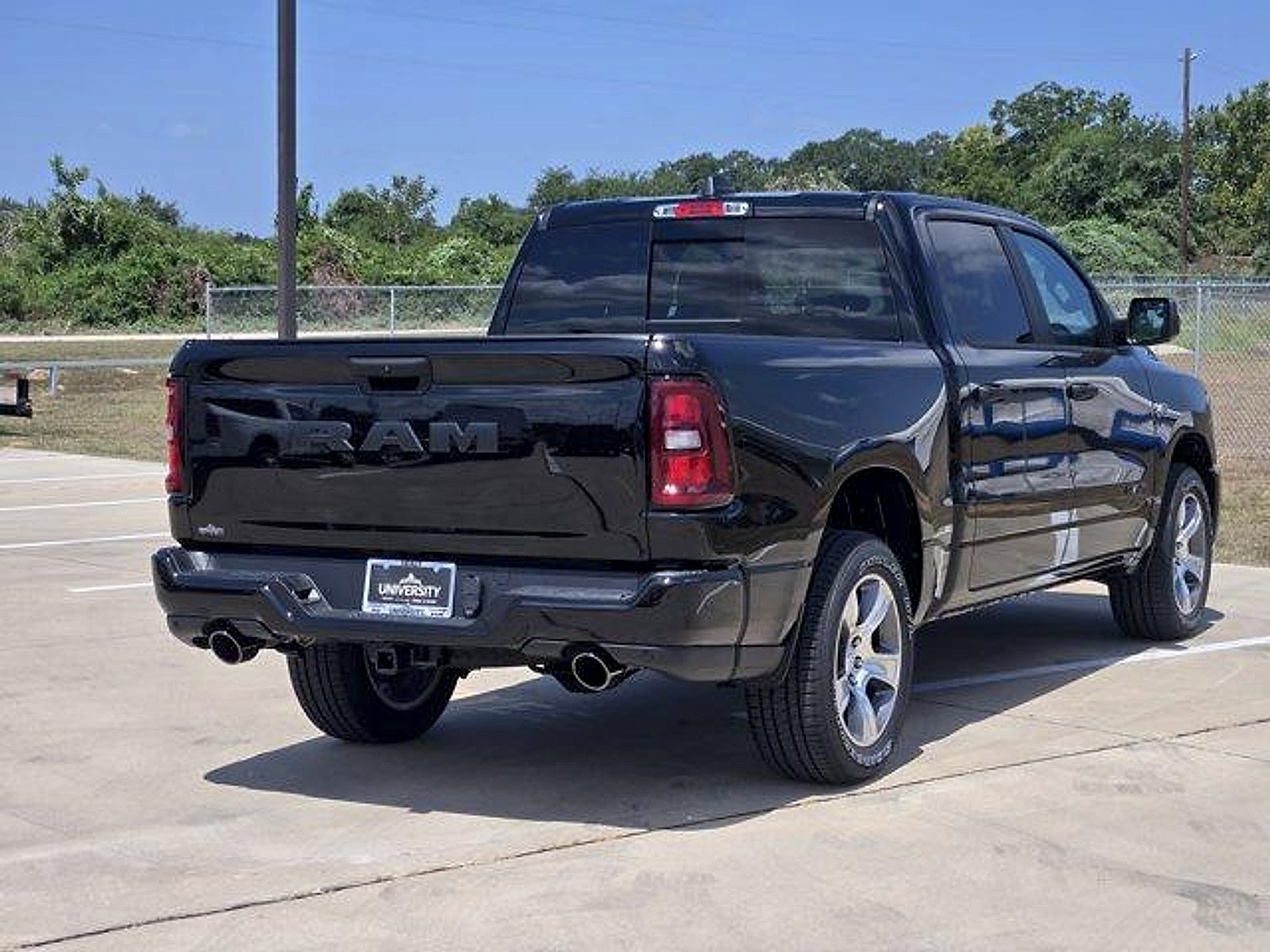 2026 RAM 1500 RAM 1500 EXPRESS CREW CAB 4X2 5'7' BOX