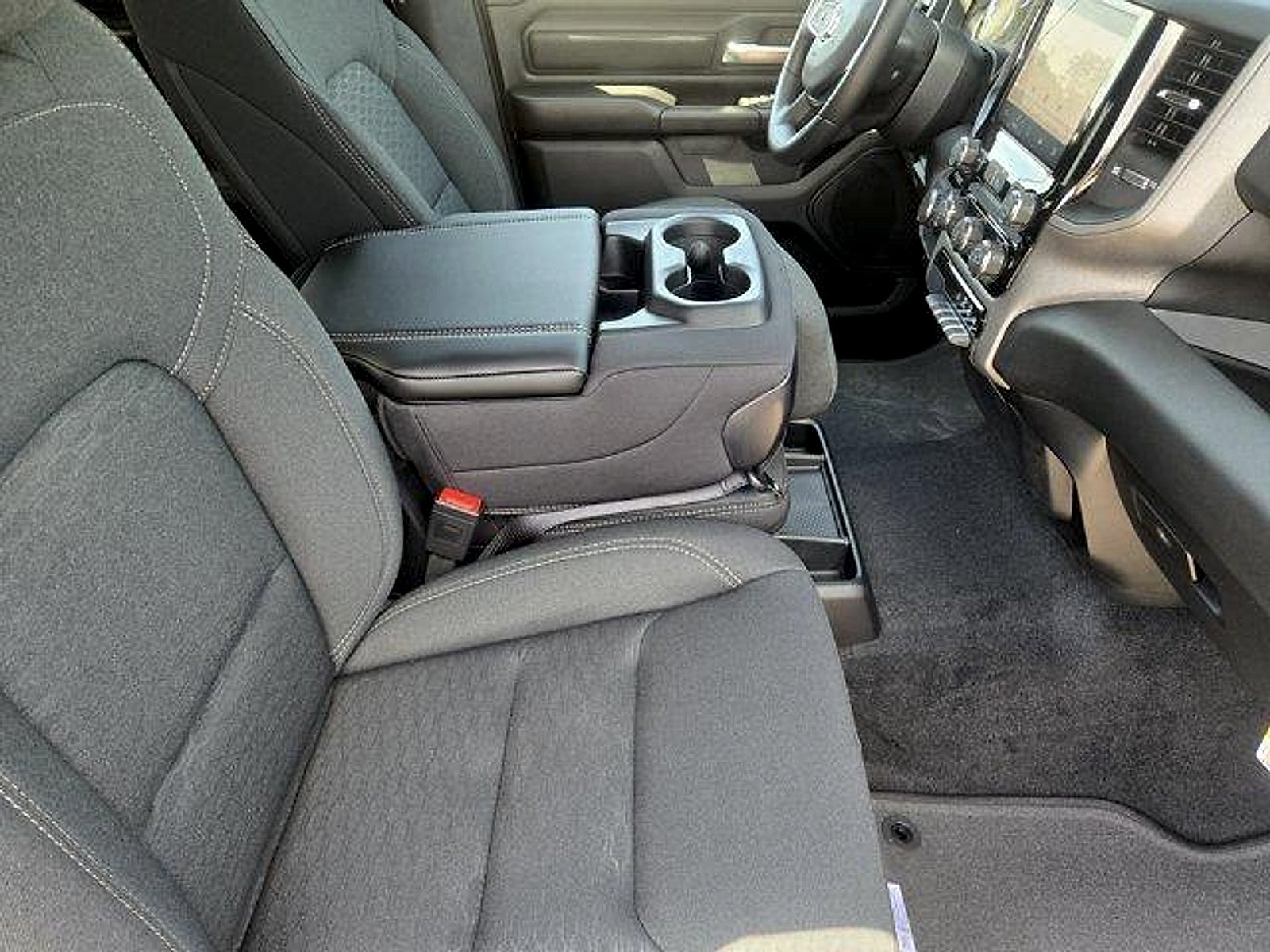 2026 RAM 1500 RAM 1500 EXPRESS CREW CAB 4X2 5'7' BOX