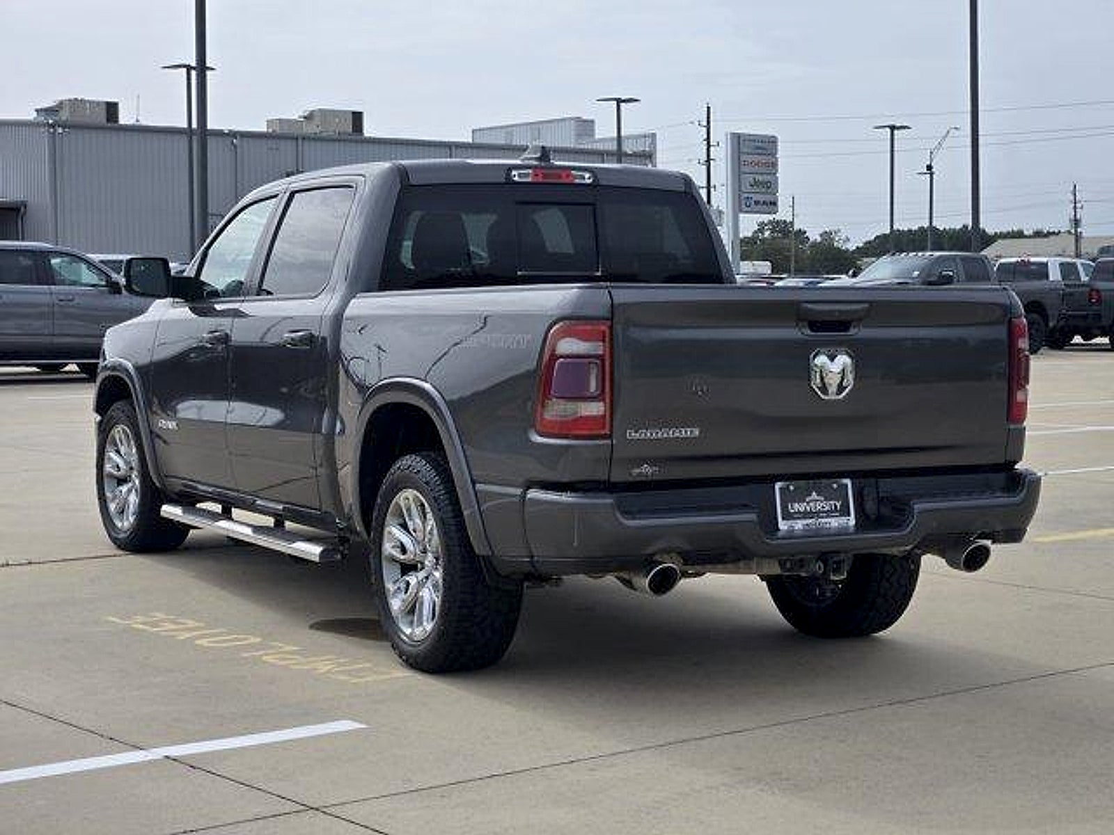 2021 RAM 1500 Laramie Crew Cab 4x2 5'7' Box