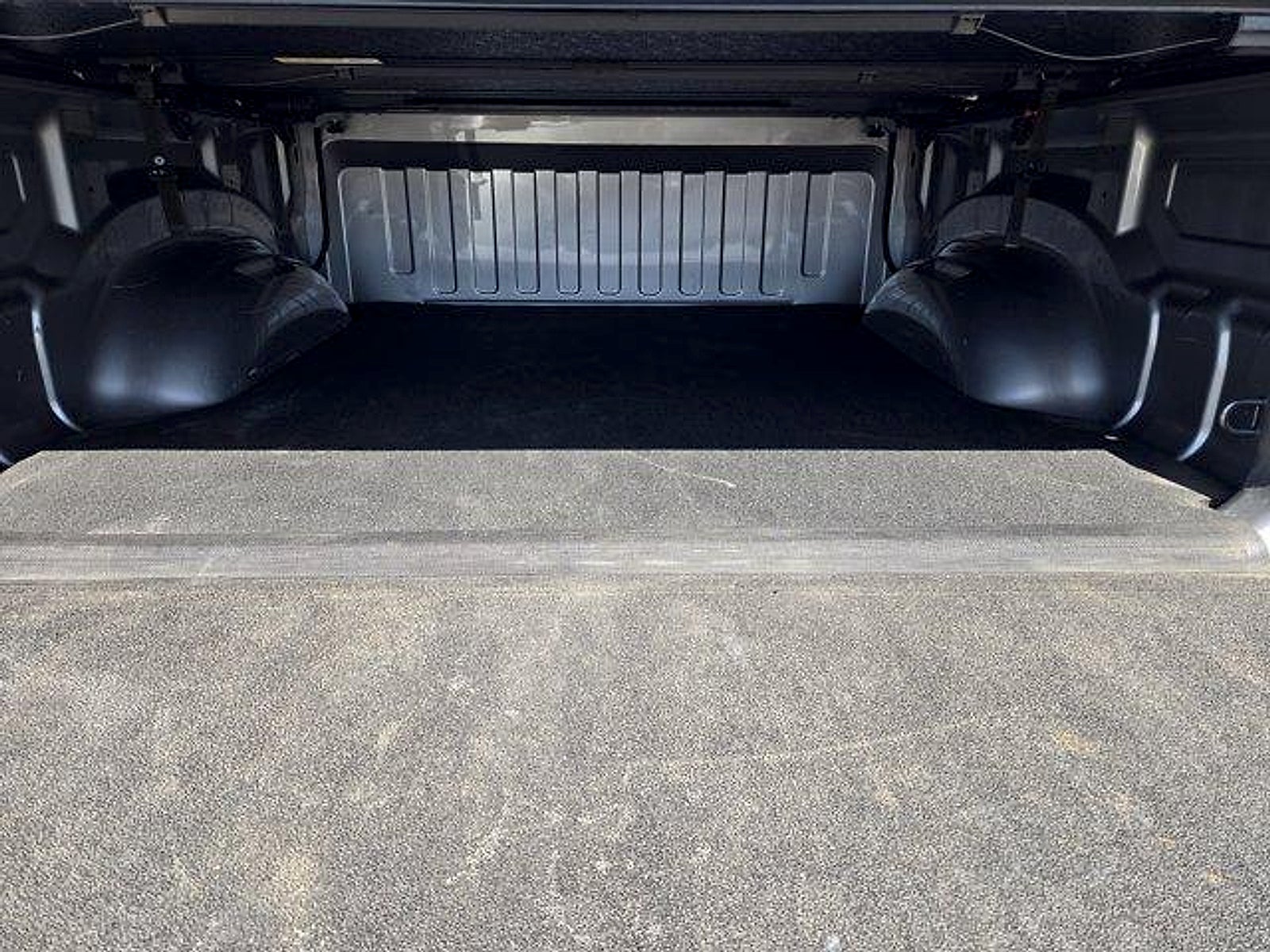 2022 RAM 1500 Laramie Crew Cab 4x2 5'7' Box