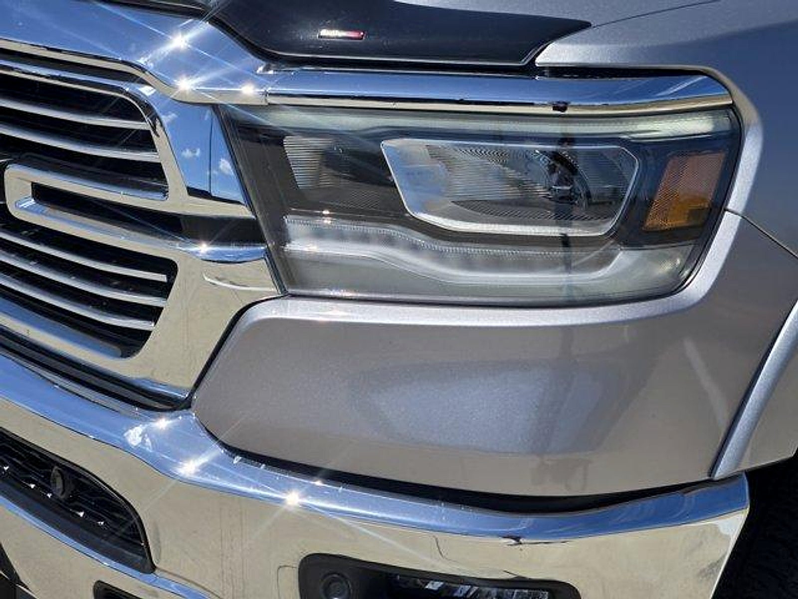 2022 RAM 1500 Laramie Crew Cab 4x2 5'7' Box