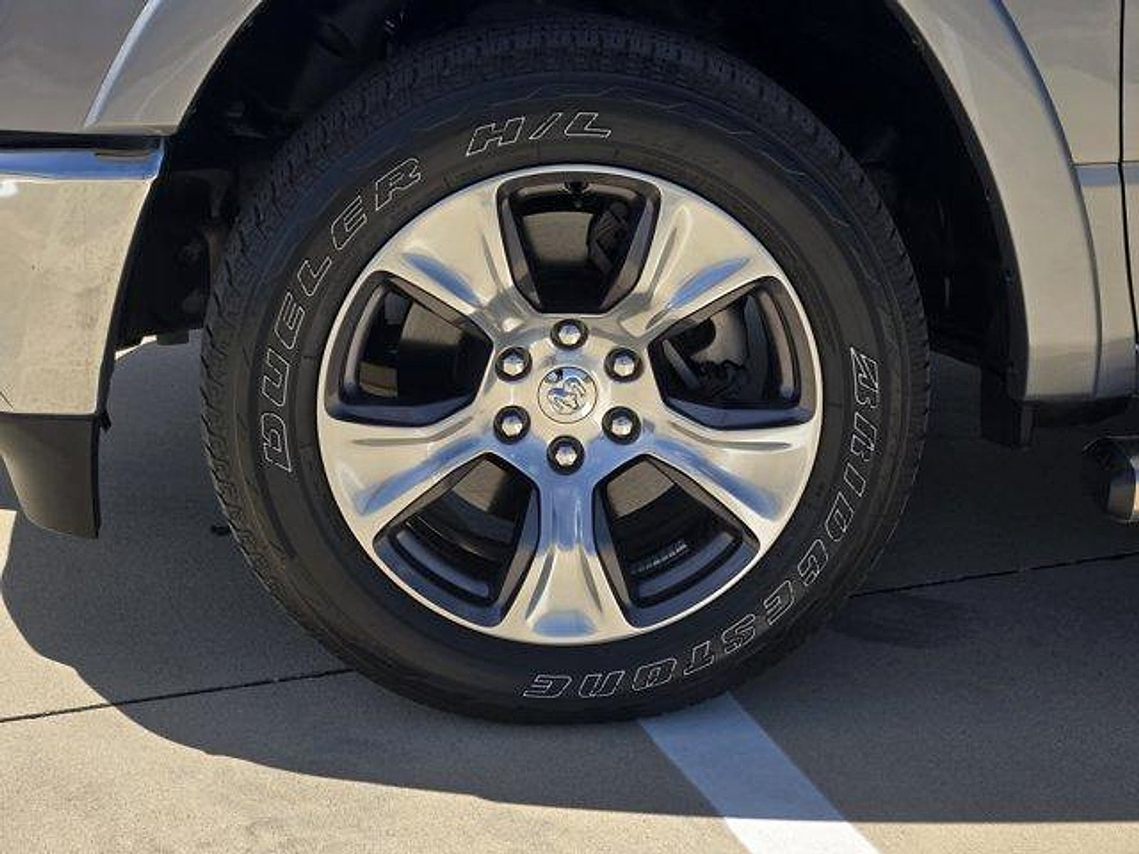 2022 RAM 1500 Laramie Crew Cab 4x2 5'7' Box
