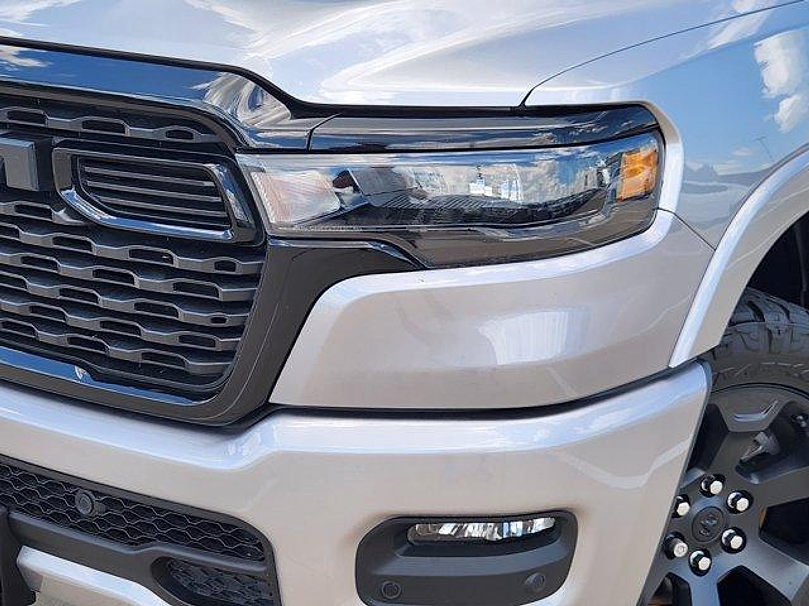 2025 RAM 1500 Lone Star Crew Cab 4x4 5'7' Box