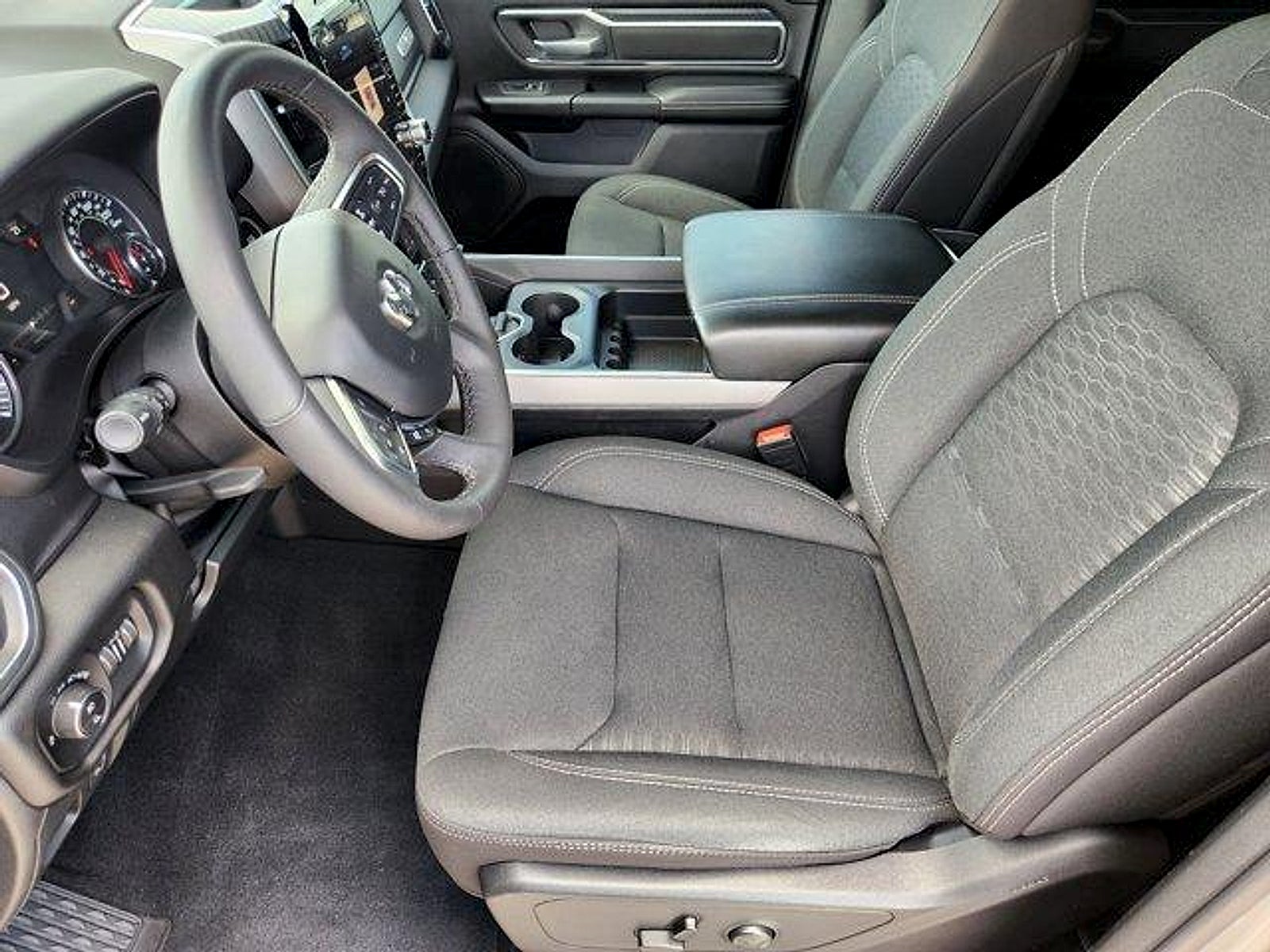 2025 RAM 1500 Lone Star Crew Cab 4x4 5'7' Box