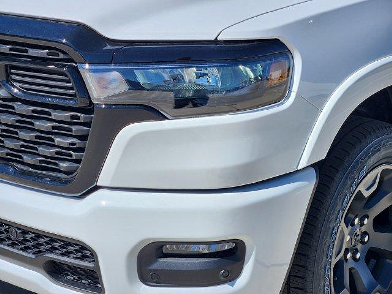 2026 RAM Ram 1500 RAM 1500 LONE STAR CREW CAB 4X4 5'7' BOX