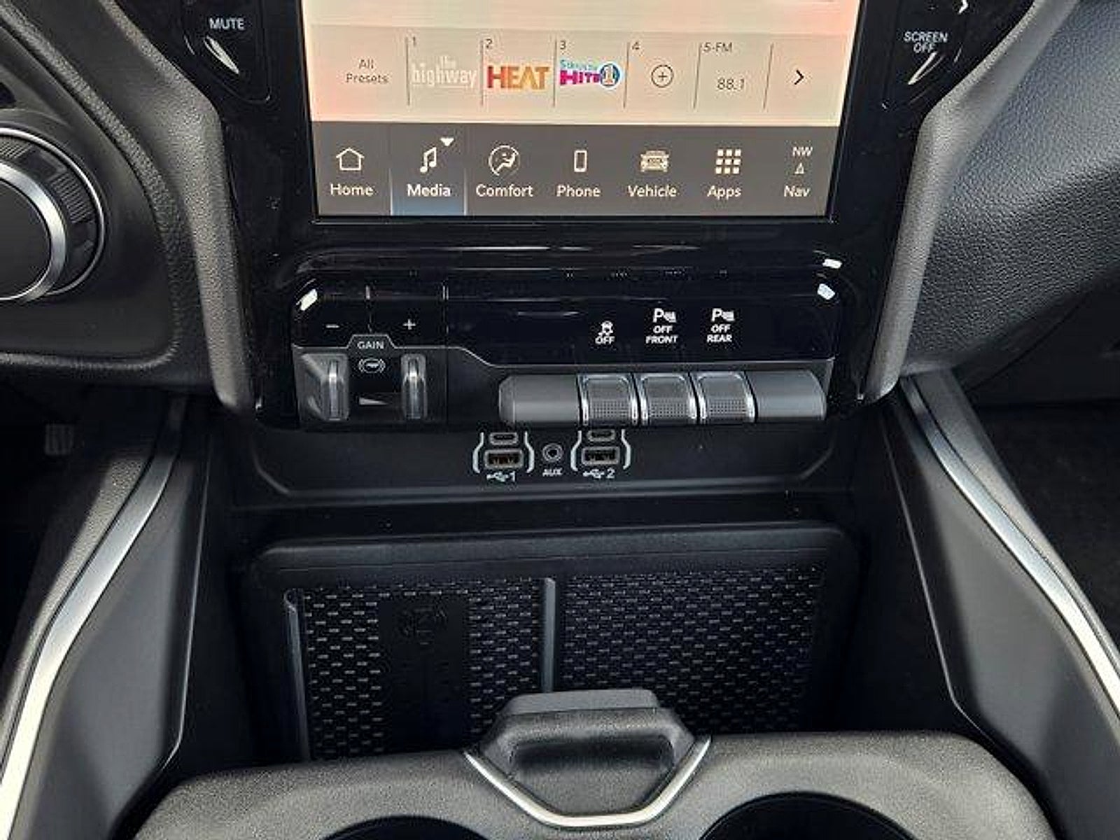 2026 RAM Ram 1500 RAM 1500 LONE STAR CREW CAB 4X4 5'7' BOX