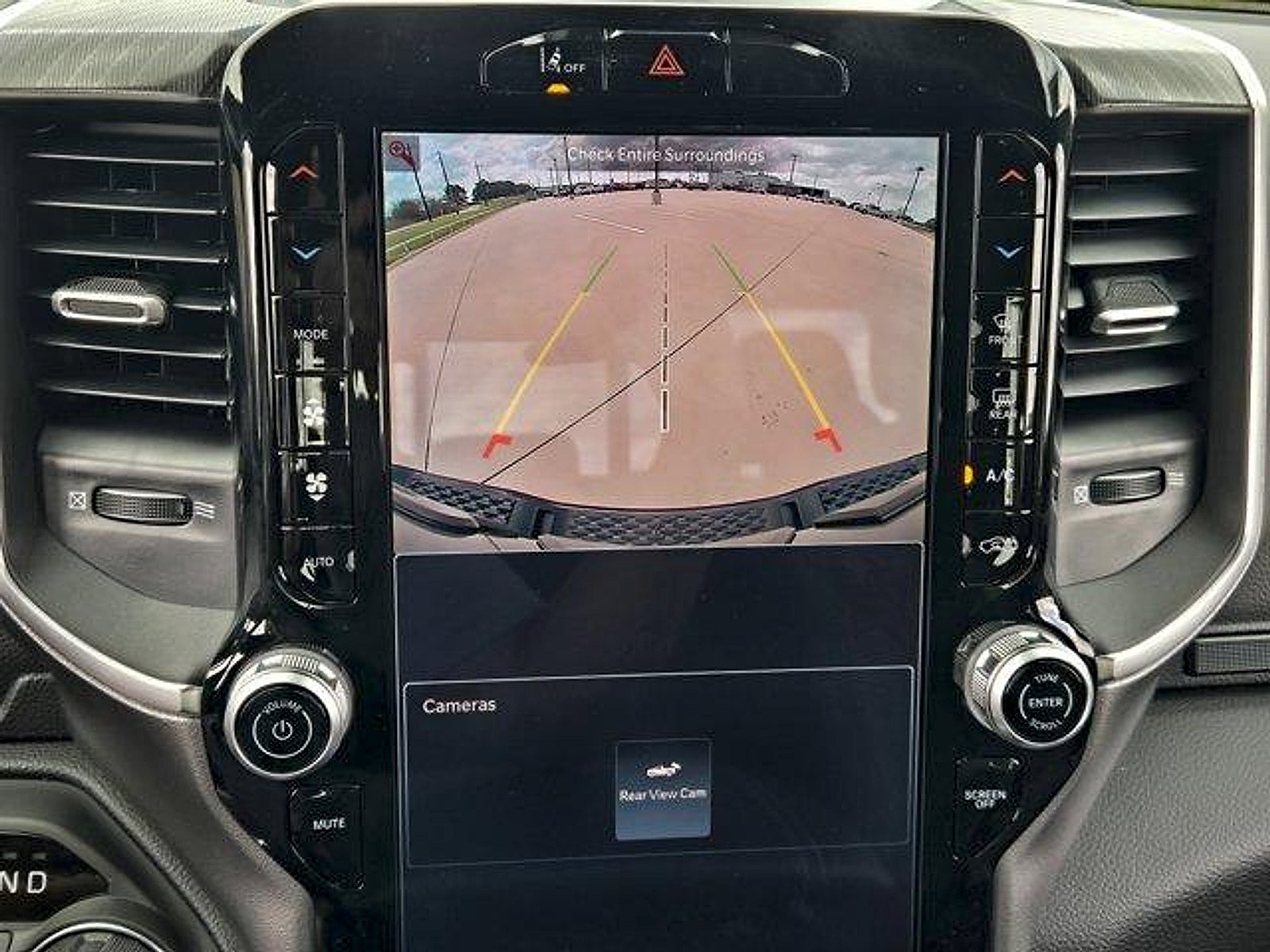 2026 RAM Ram 1500 RAM 1500 LONE STAR CREW CAB 4X4 5'7' BOX