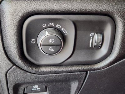 2026 RAM Ram 1500 RAM 1500 EXPRESS CREW CAB 4X4 5'7' BOX