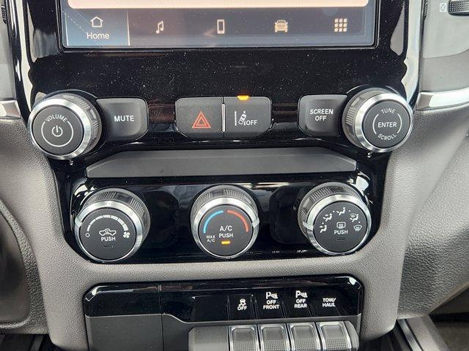 2026 RAM Ram 1500 RAM 1500 EXPRESS CREW CAB 4X4 5'7' BOX