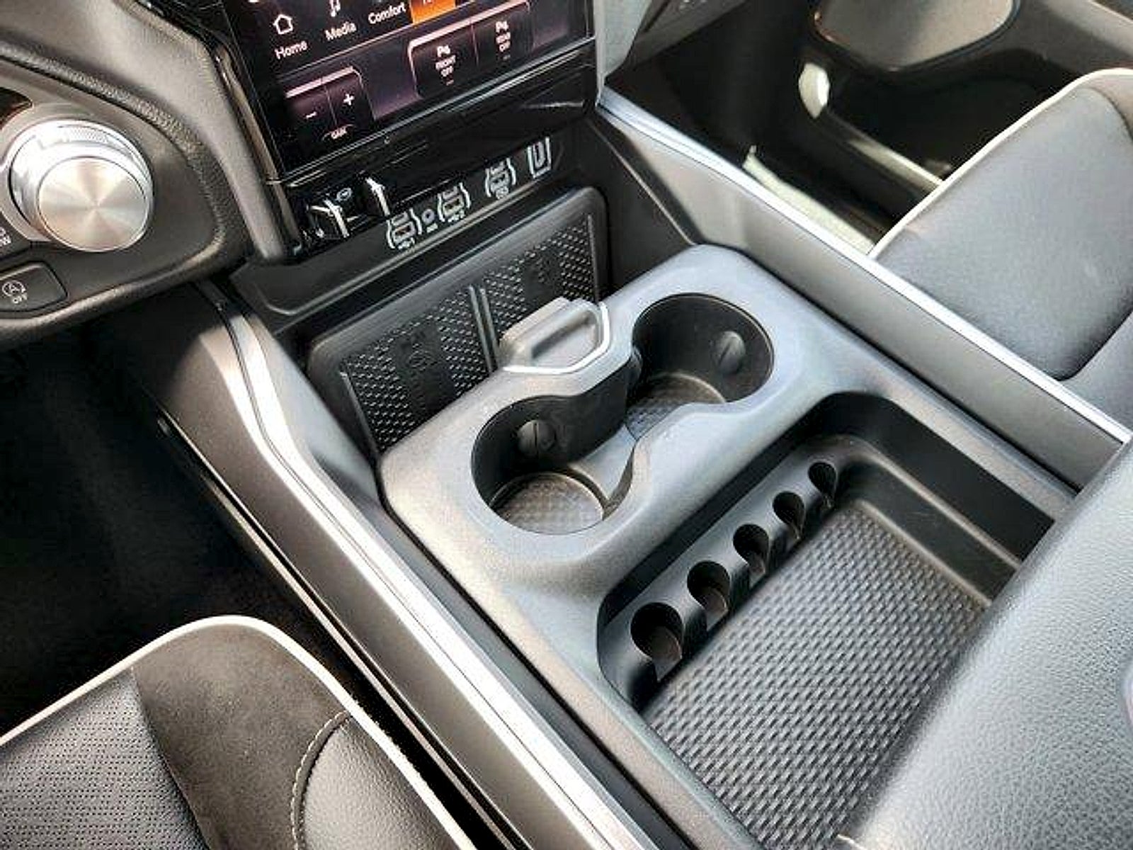 2025 RAM 1500 Laramie Crew Cab 4x4 5'7' Box