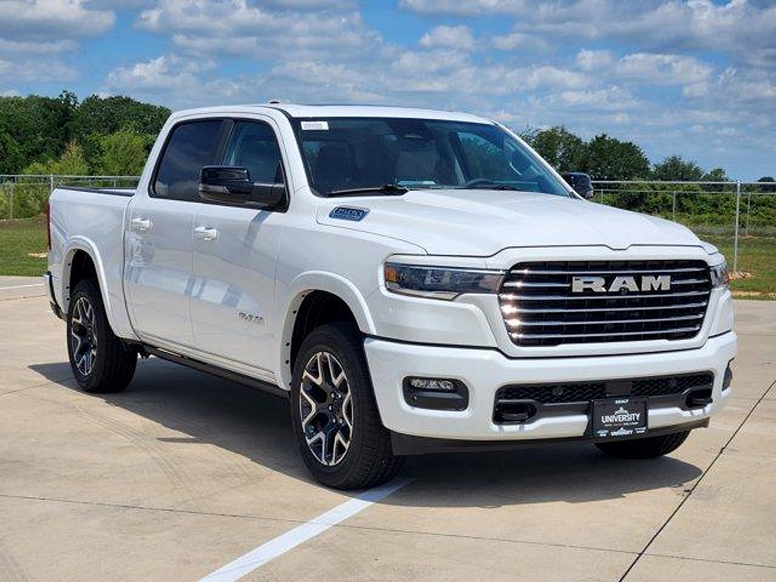 2026 RAM Ram 1500 RAM 1500 LARAMIE CREW CAB 4X4 5'7' BOX