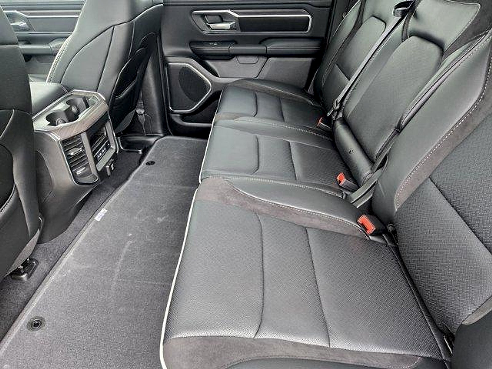 2026 RAM Ram 1500 RAM 1500 LARAMIE CREW CAB 4X4 6'4' BOX