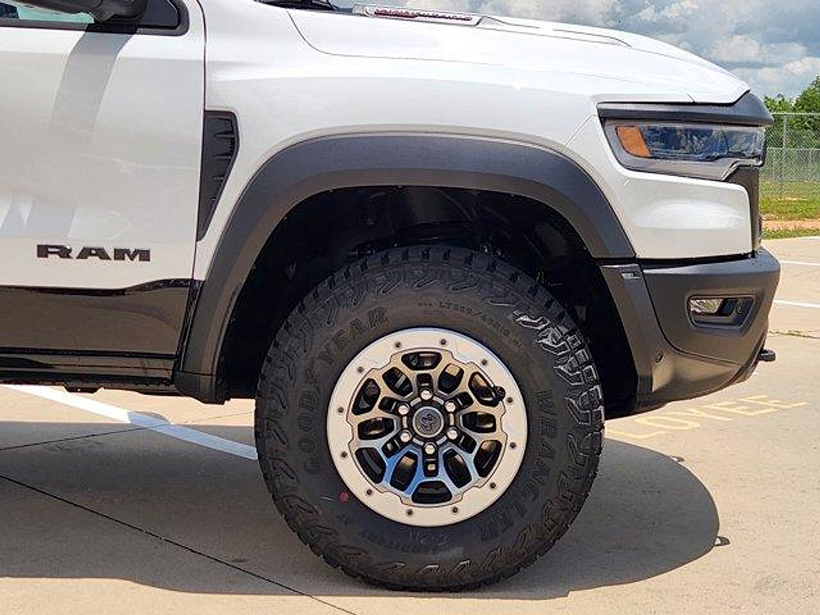 2026 RAM Ram 1500 RAM 1500 RHO CREW CAB 4X4 5'7' BOX