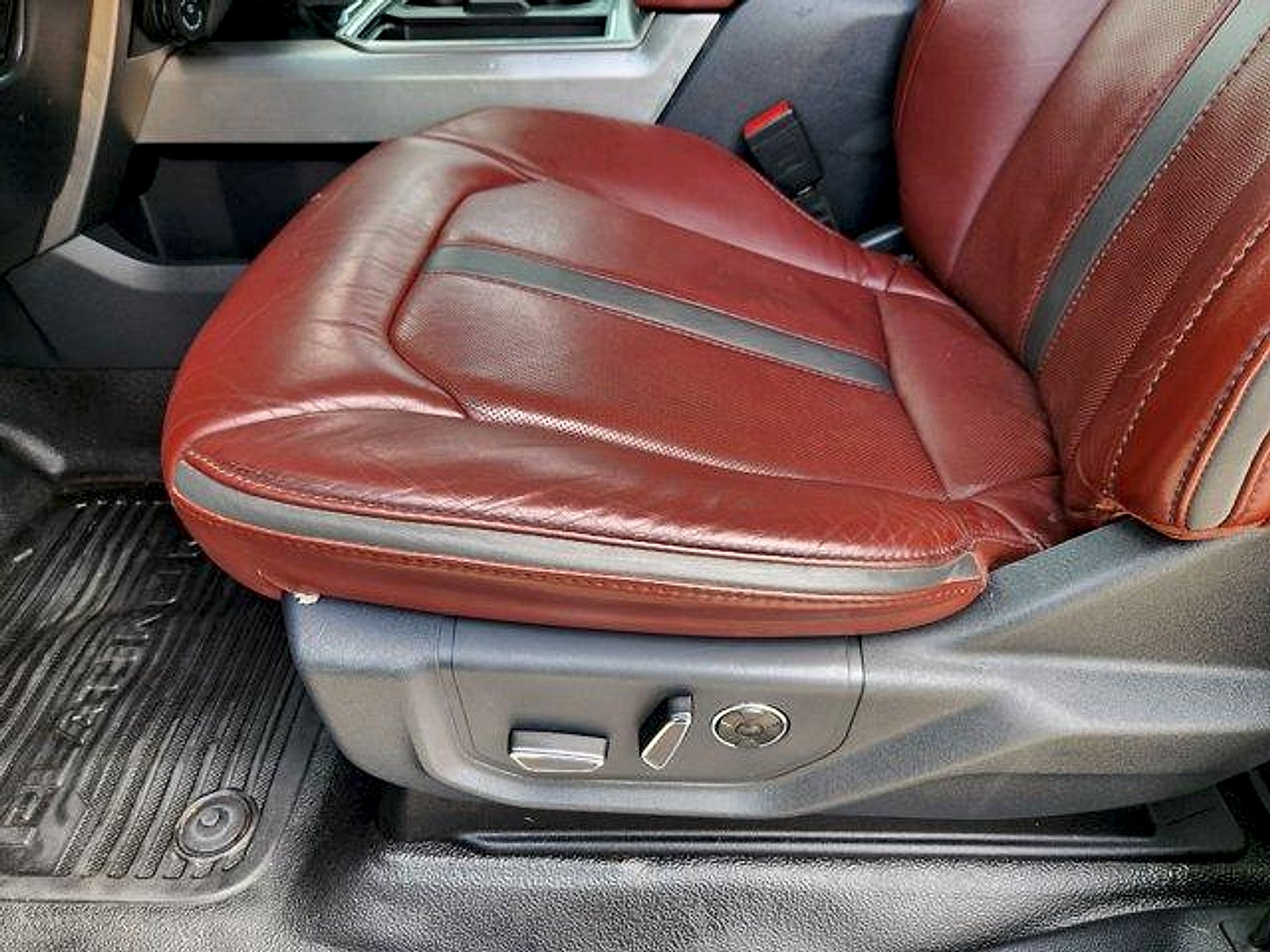 2022 Ford F-350 Platinum