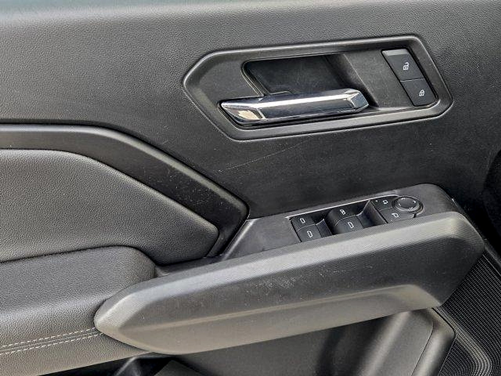 2023 Chevrolet Colorado 2WD Crew Cab Short Box LT
