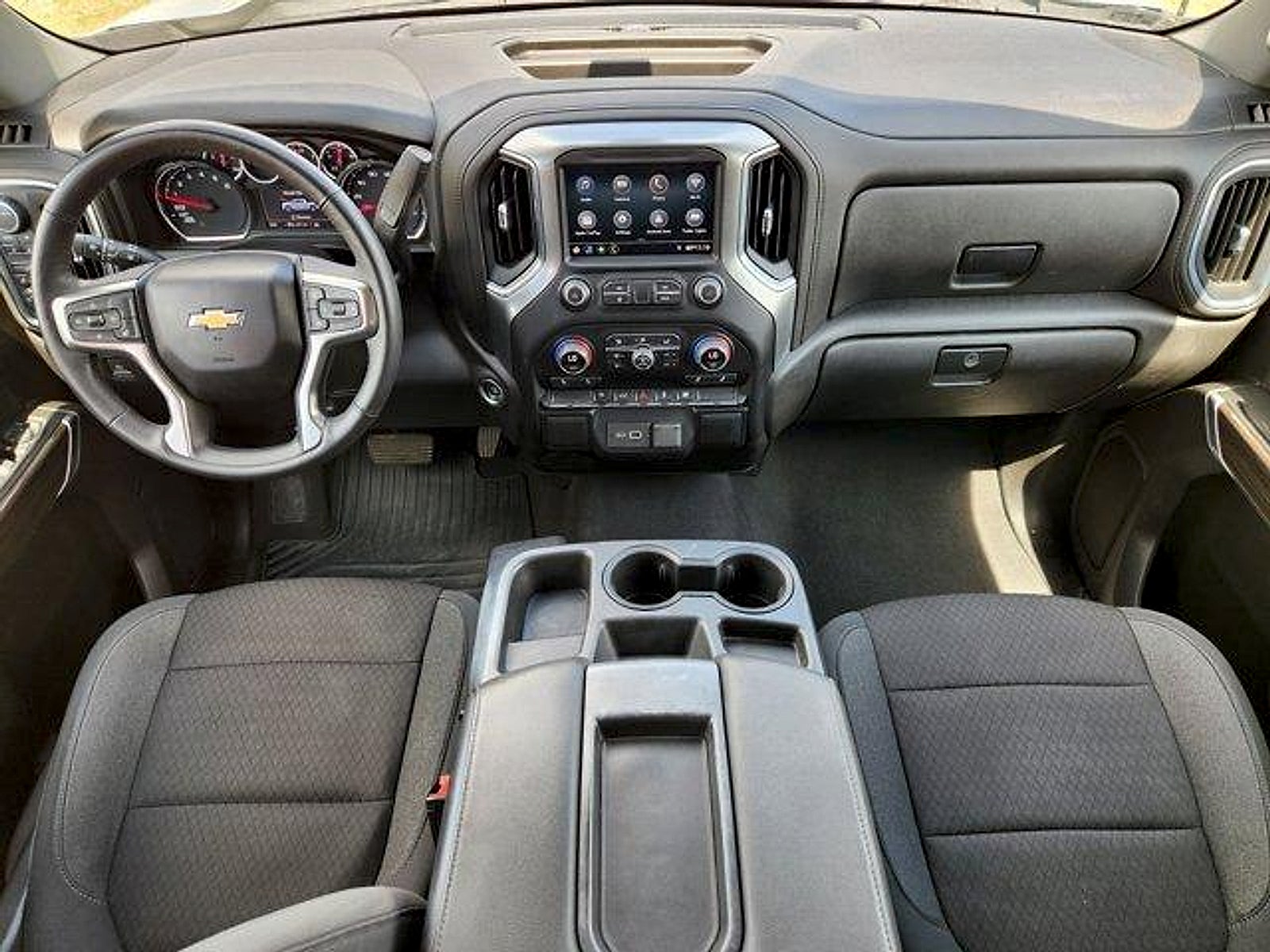 2022 Chevrolet Silverado 1500 LTD 4WD Crew Cab Short Bed LT