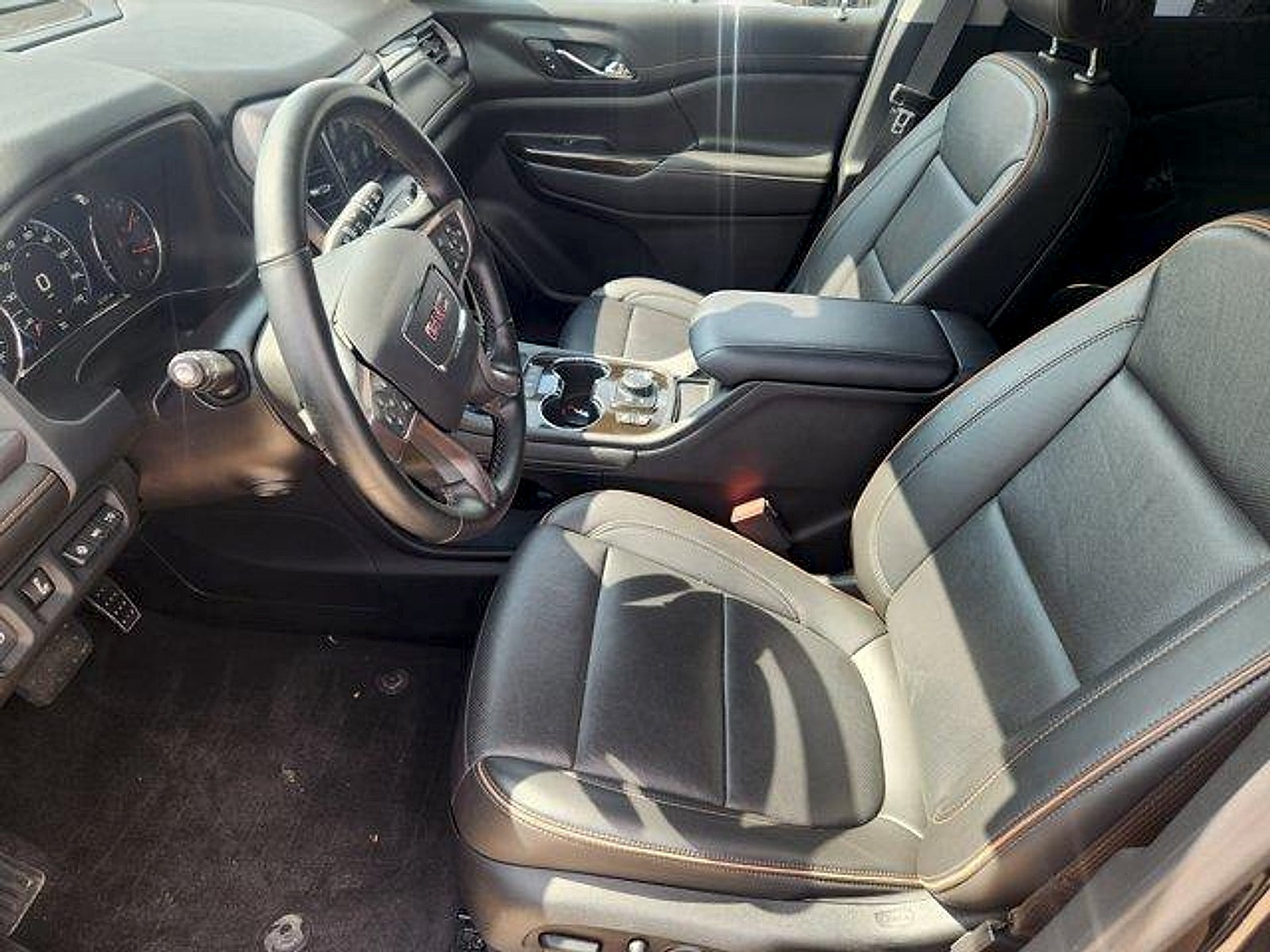 2023 GMC Acadia AWD AT4