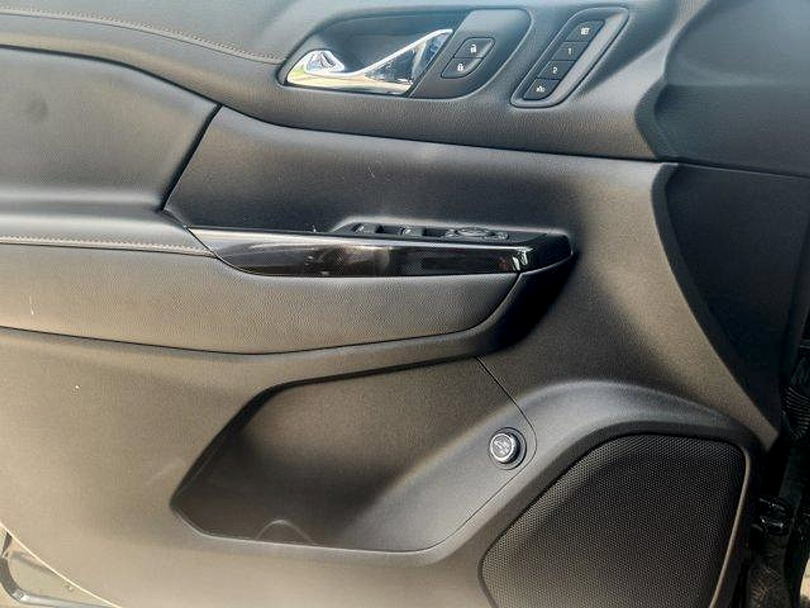 2023 GMC Acadia AWD AT4