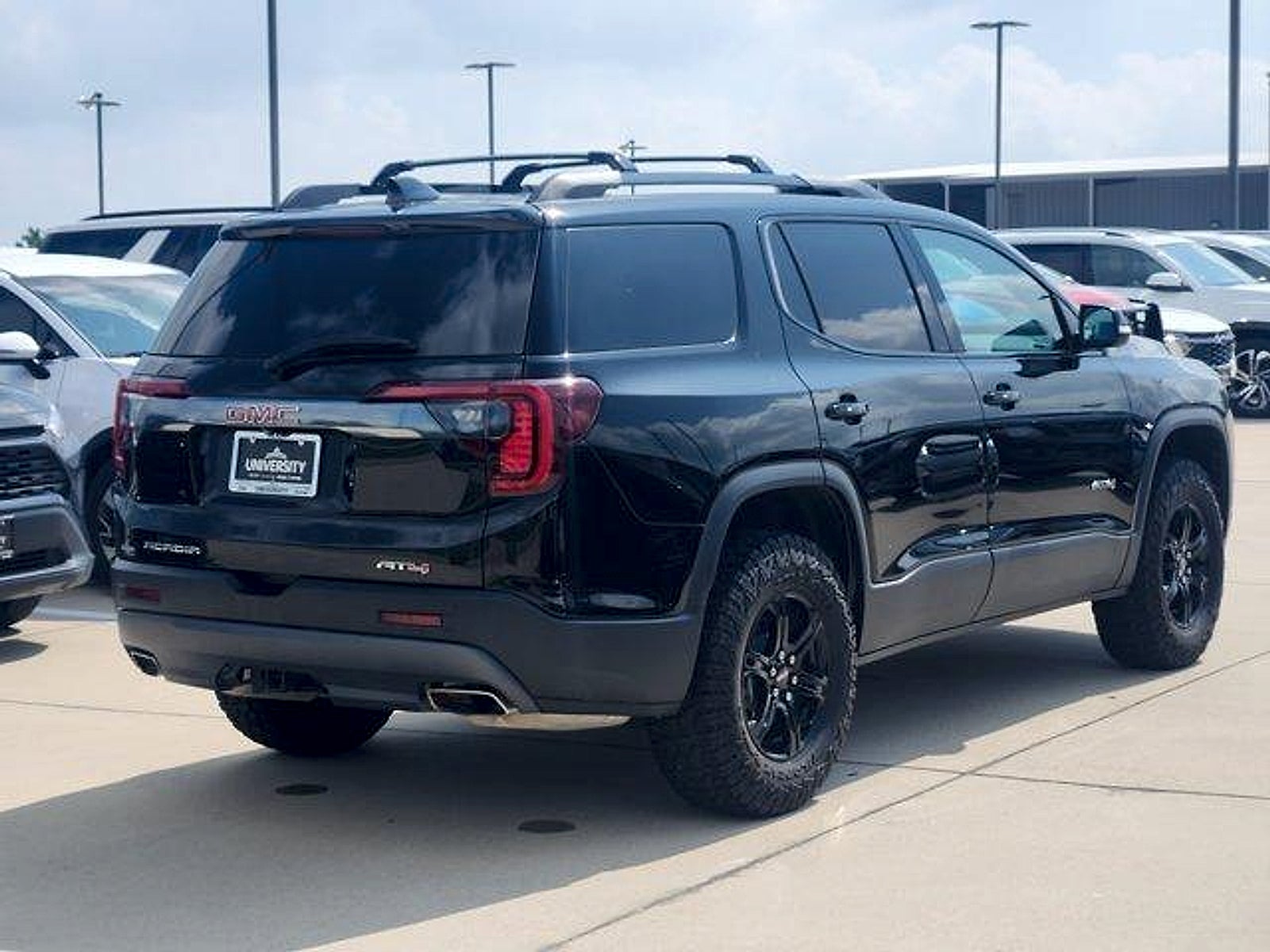2023 GMC Acadia AWD AT4