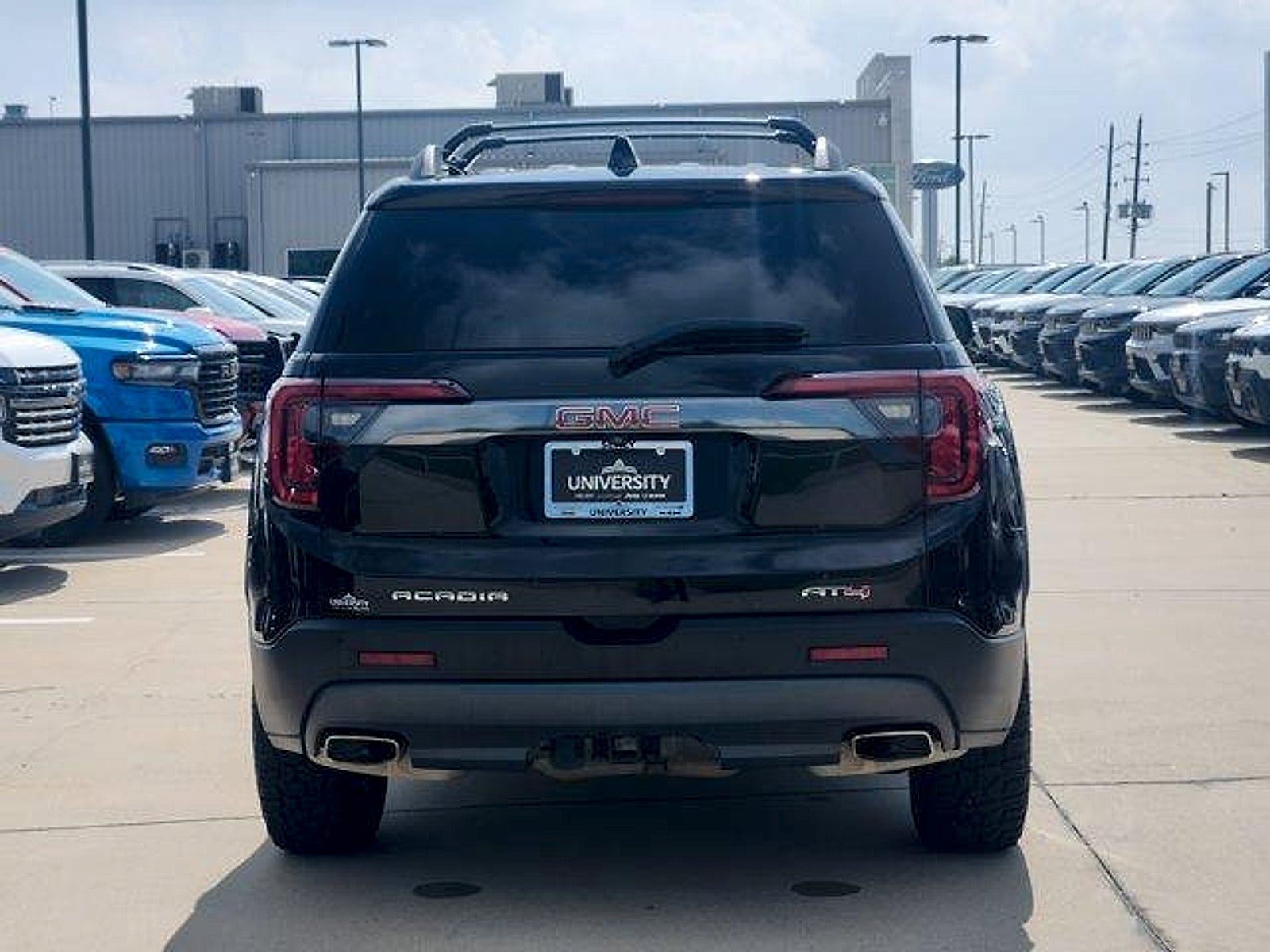 2023 GMC Acadia AWD AT4