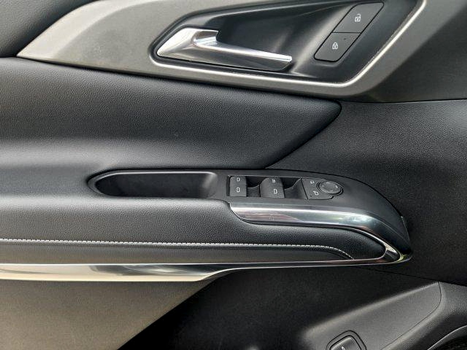 2025 Chevrolet Traverse FWD LT