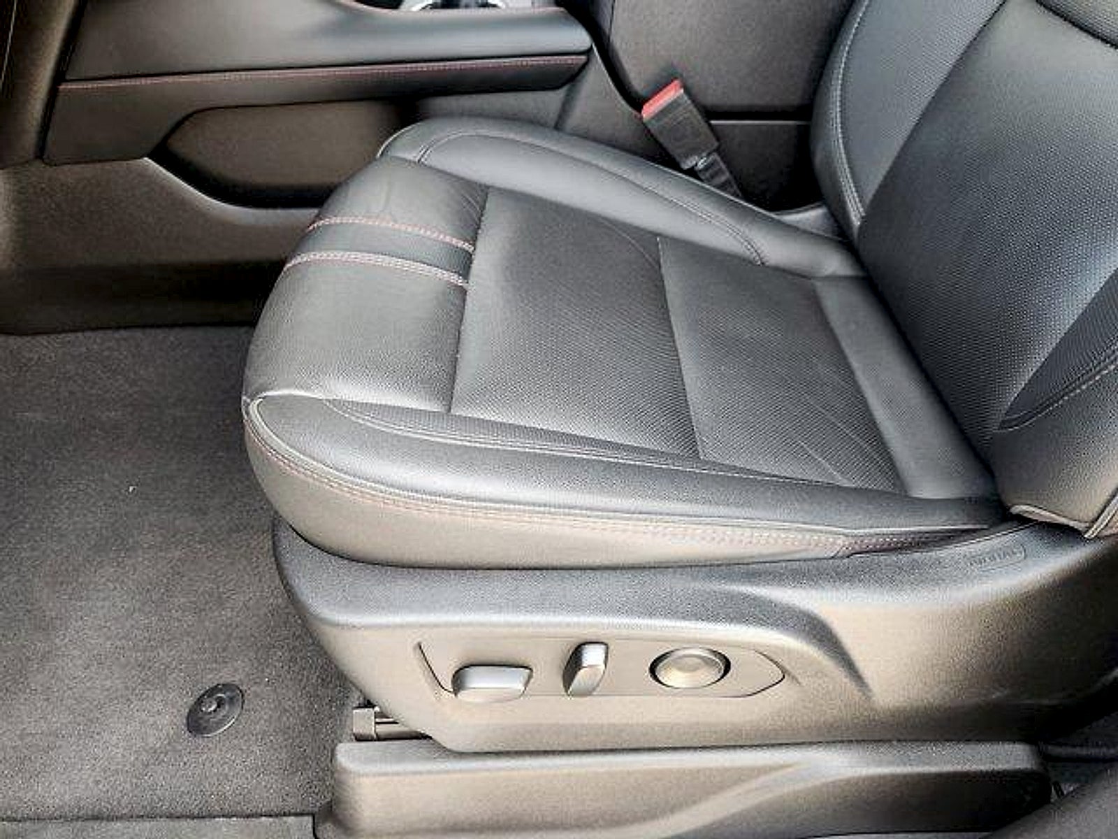 2022 Chevrolet Tahoe 4WD RST