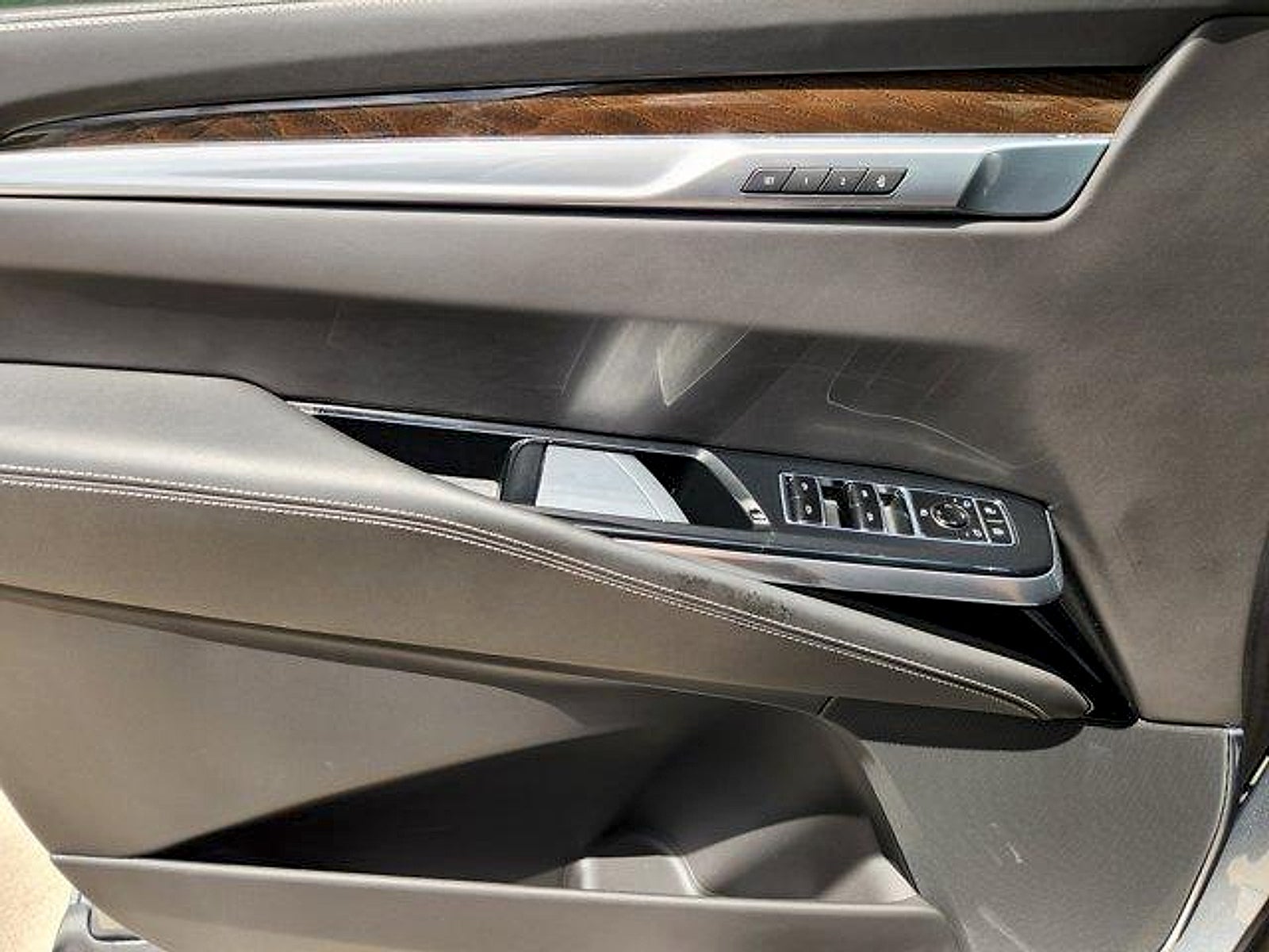 2025 Cadillac Escalade Sport Platinum