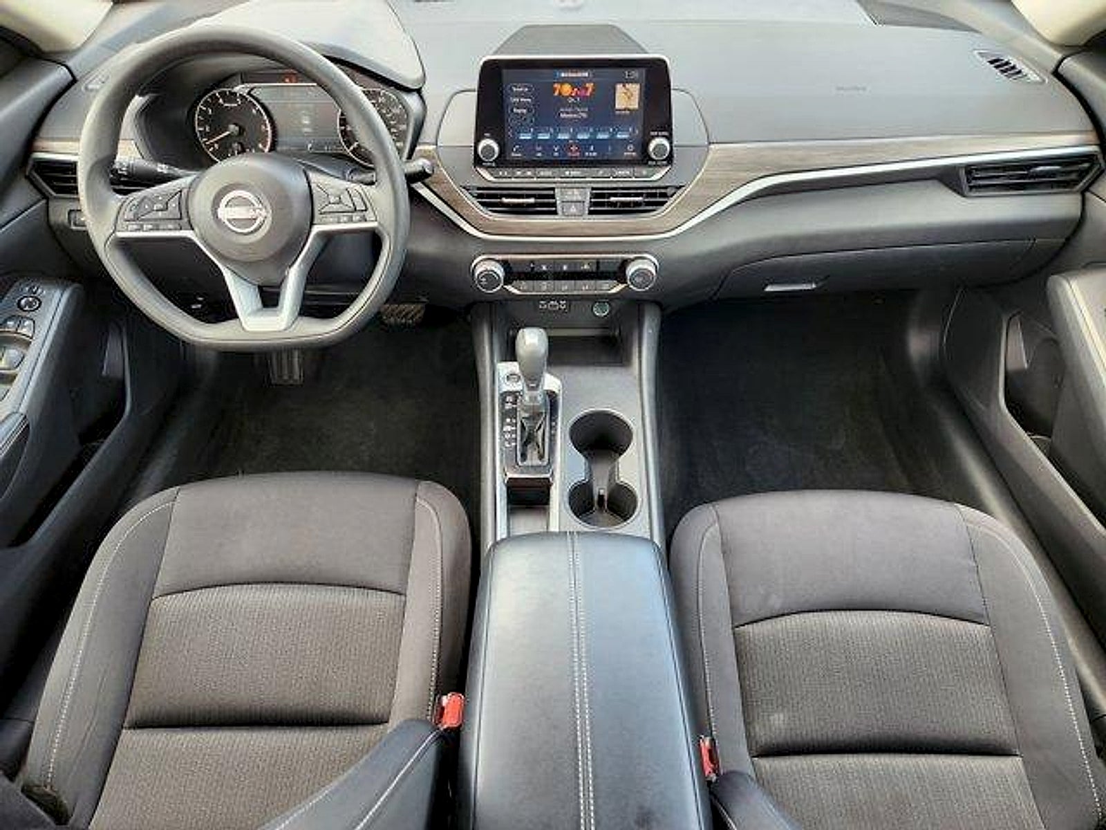 2025 Nissan Altima SV FWD