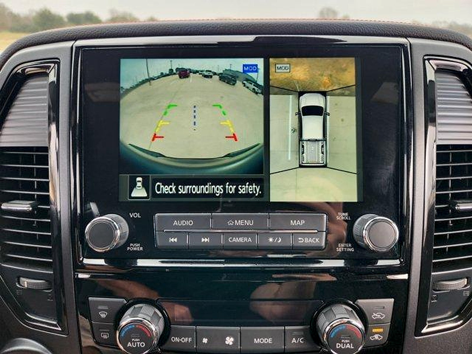 2024 Nissan TITAN Crew Cab PRO-4X 4x4