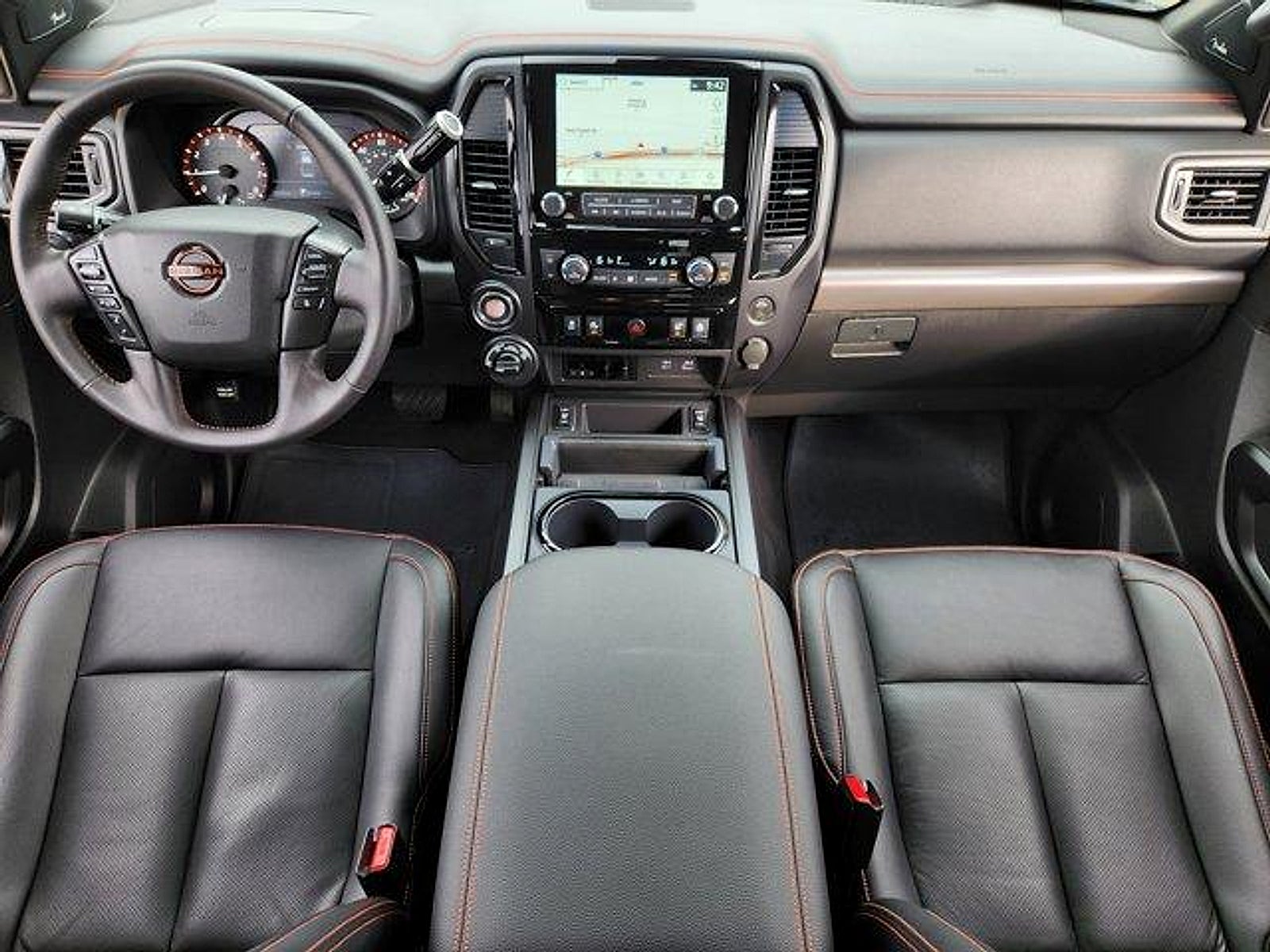 2024 Nissan TITAN Crew Cab PRO-4X 4x4