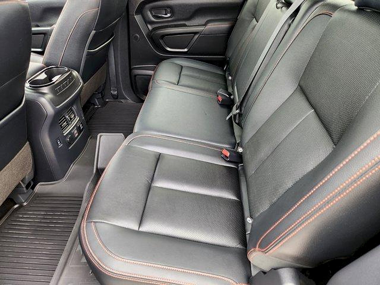 2024 Nissan TITAN Crew Cab PRO-4X 4x4