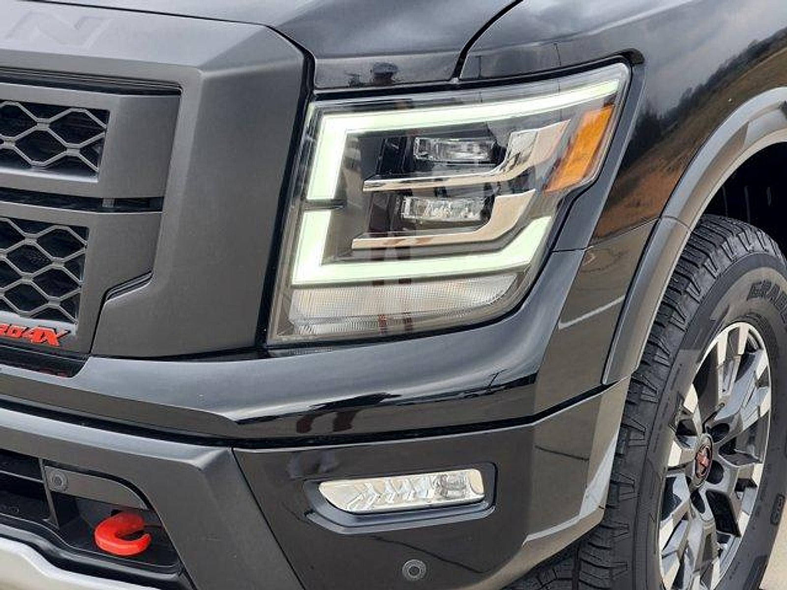 2024 Nissan TITAN Crew Cab PRO-4X 4x4