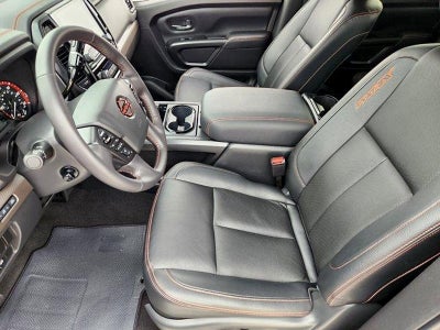 2024 Nissan TITAN Crew Cab PRO-4X 4x4