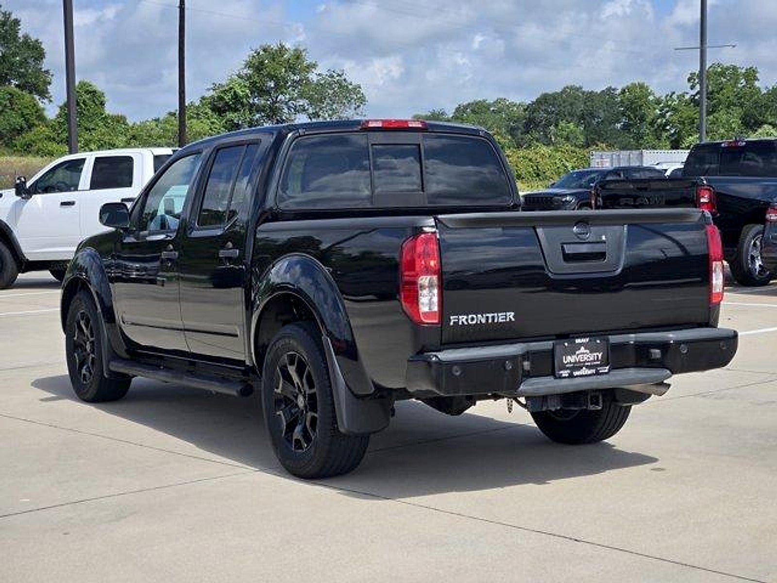 2020 Nissan Frontier Crew Cab SV 4x2