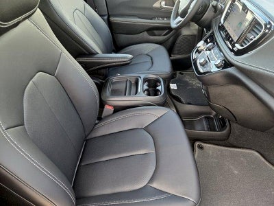 2027 Chrysler Pacifica PACIFICA SELECT