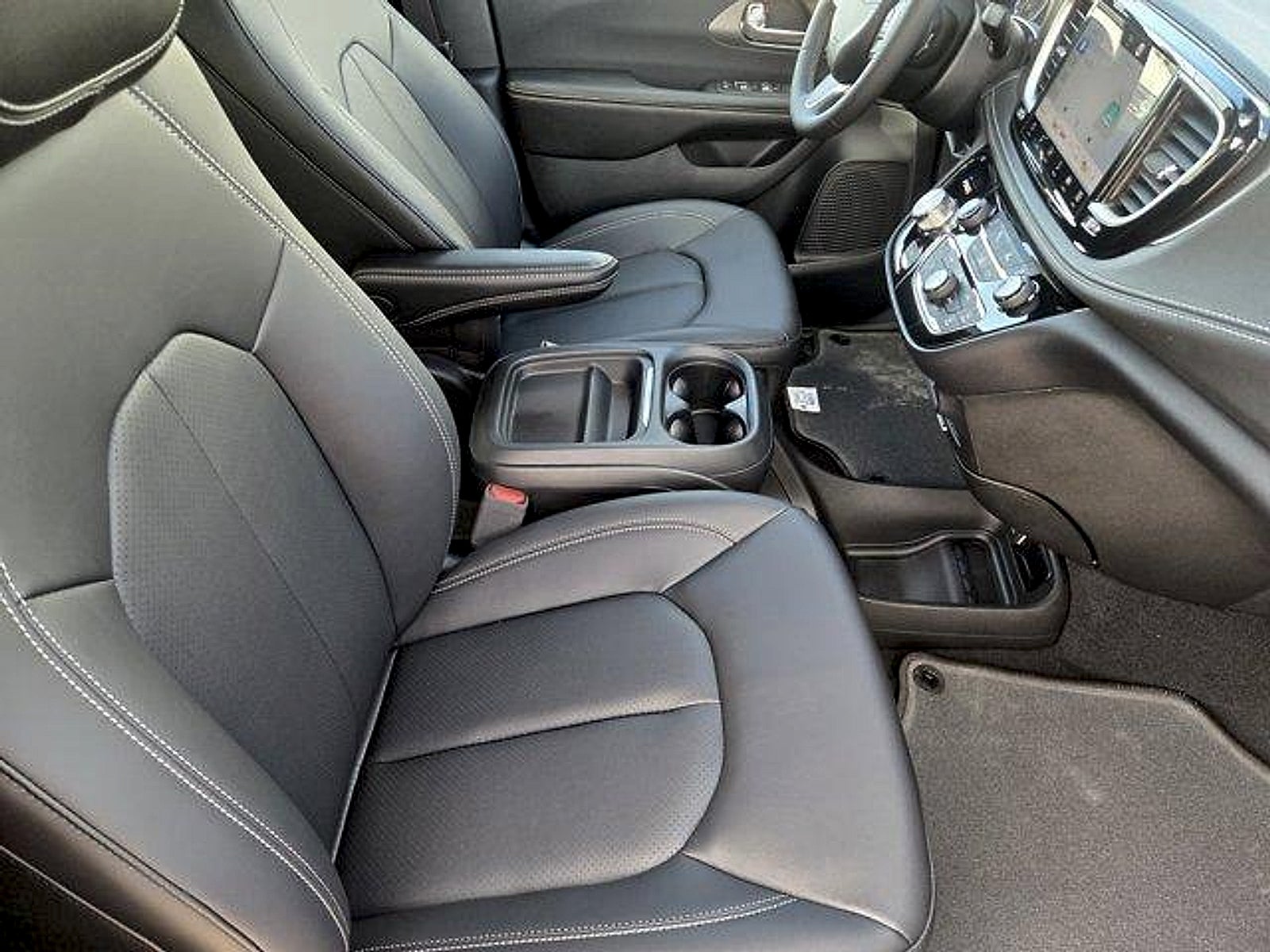 2027 Chrysler Pacifica PACIFICA SELECT