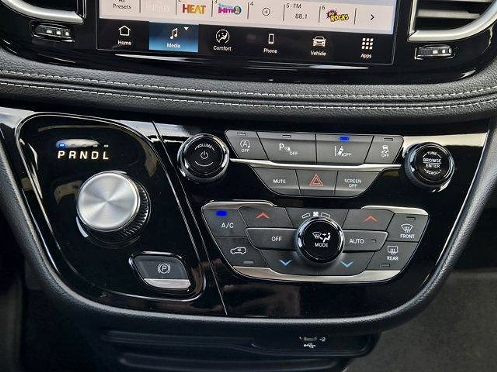 2027 Chrysler Pacifica PACIFICA SELECT