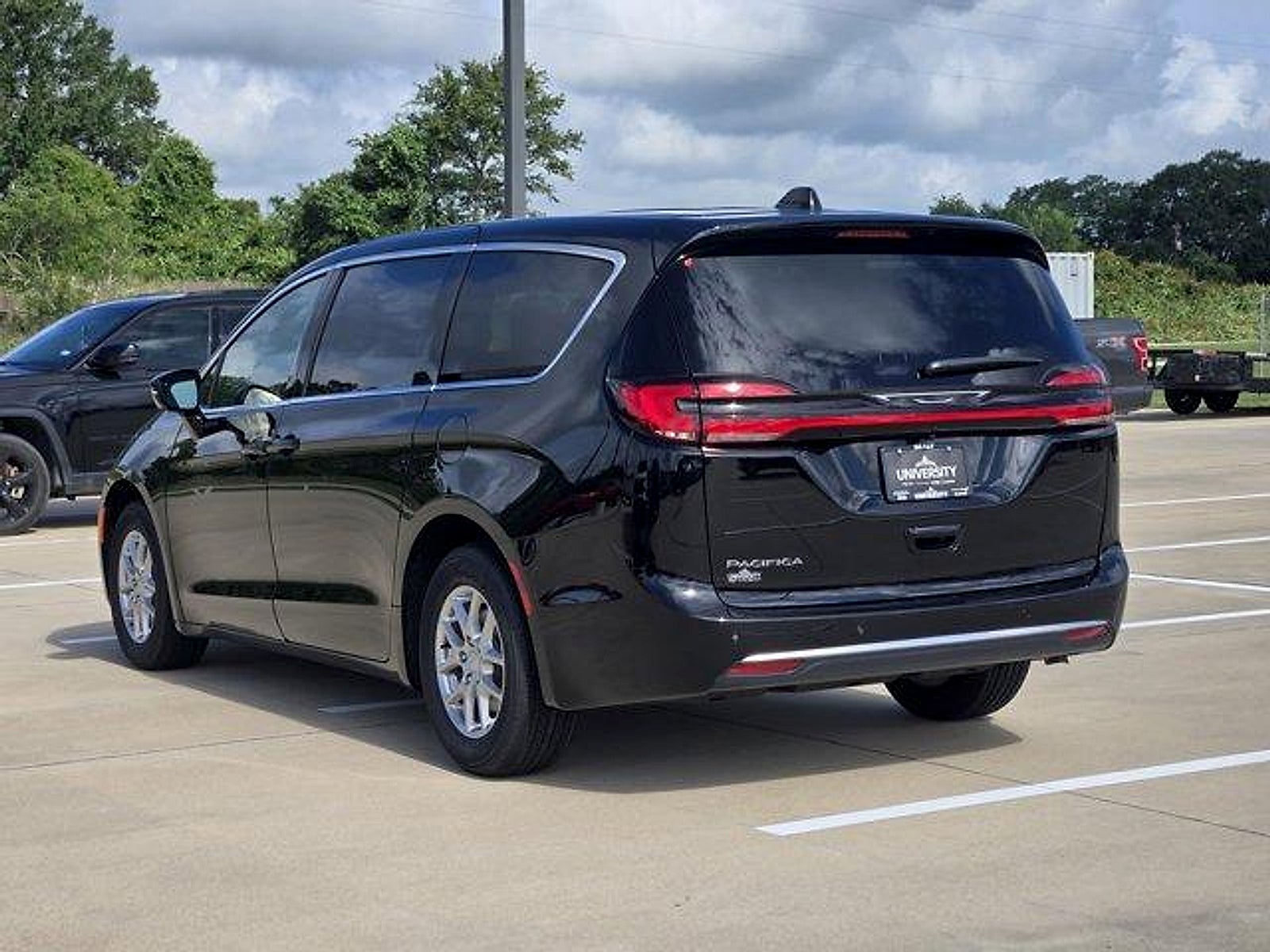 2027 Chrysler Pacifica PACIFICA SELECT
